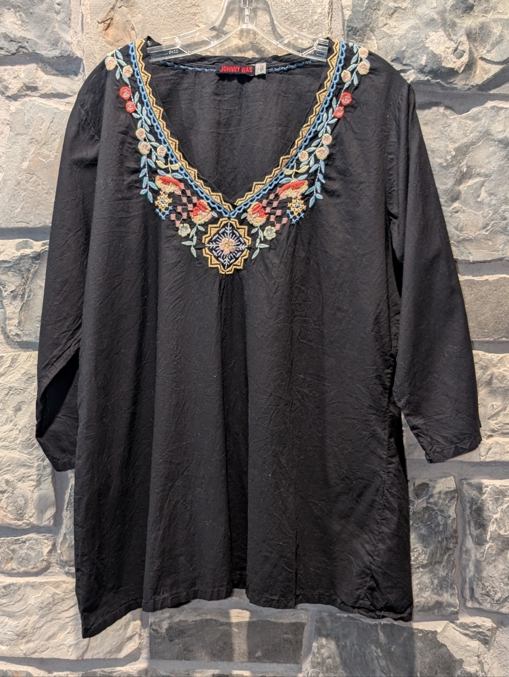 Johnny Was Black 3/4 Sleeve Tunic Embroidered Floral Neckline Women's LG NICE